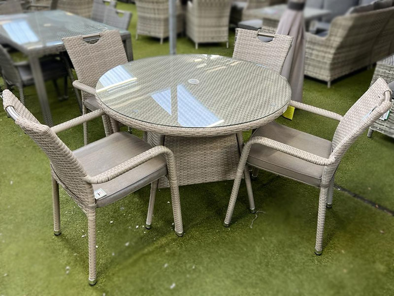 4 Seat Aluminium Rattan Round Dining Set in Latte